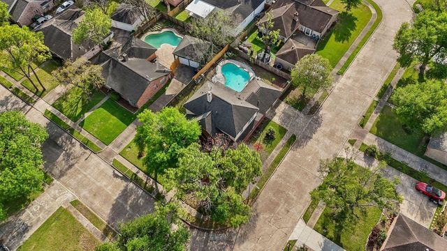 8602 Heatherview Drive, Houston, TX 77099