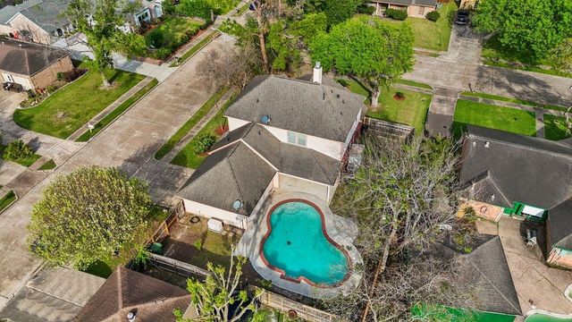 8602 Heatherview Drive, Houston, TX 77099