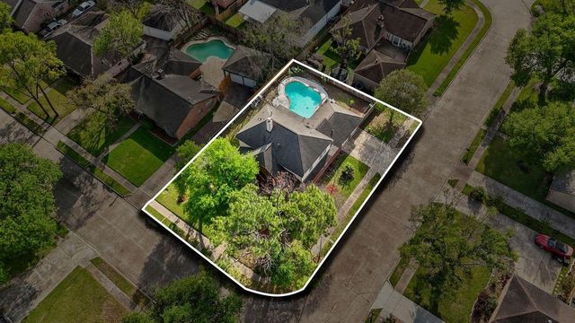 8602 Heatherview Drive, Houston, TX 77099
