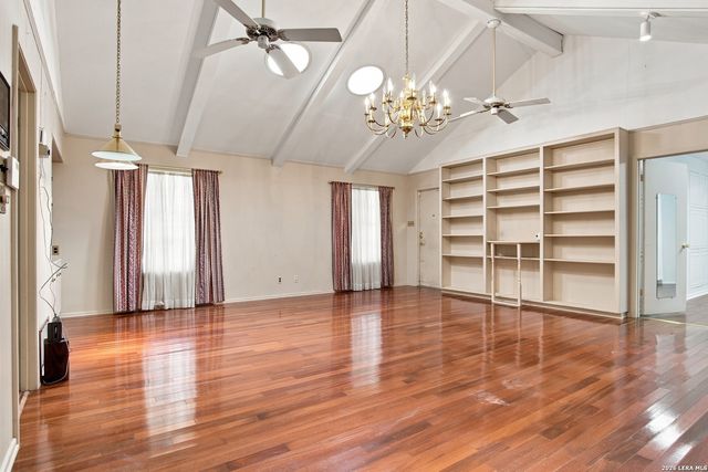 106 Bikeway Ln, Shavano Park, TX 78231
