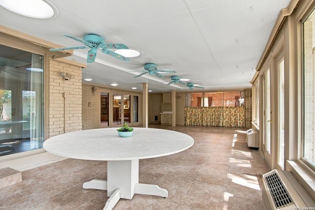 106 Bikeway Ln, Shavano Park, TX 78231