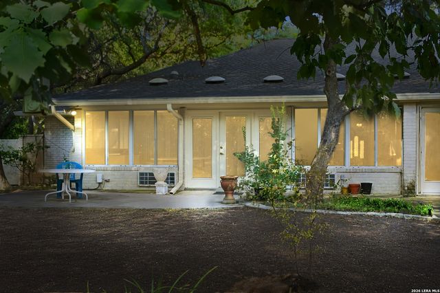106 Bikeway Ln, Shavano Park, TX 78231