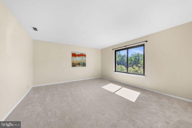 124-4 KIRKBRIDE RD, Voorhees, NJ 08043