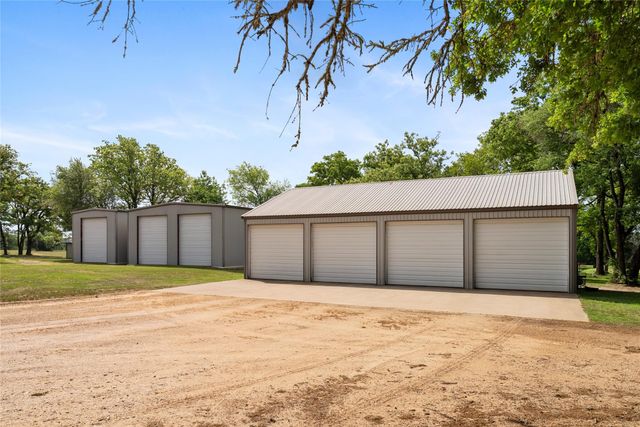 3011 County Road 314, Rockdale, TX 76567