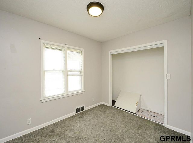 5337 N 35Th Street, Omaha, NE 68111