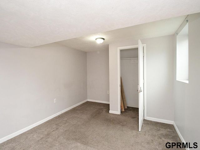 5337 N 35Th Street, Omaha, NE 68111