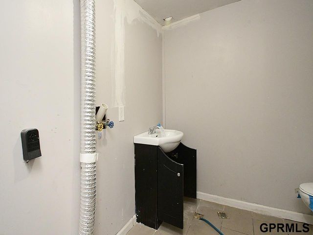 5337 N 35Th Street, Omaha, NE 68111