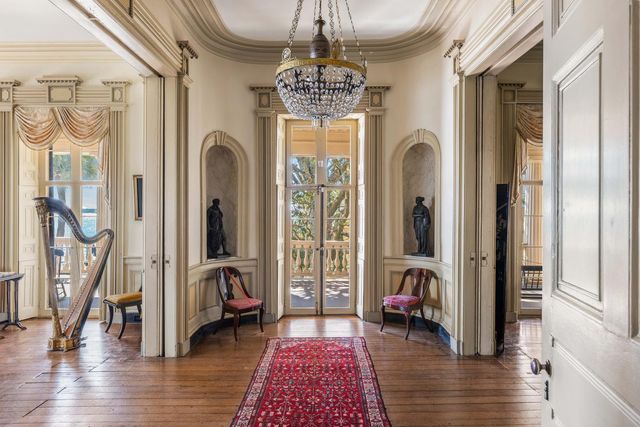 21 E Battery, Charleston, SC 29401