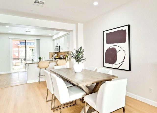 589 San Remi Terrace 55, Sunnyvale, CA 94085