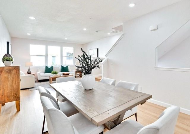 589 San Remi Terrace 55, Sunnyvale, CA 94085