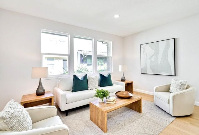 589 San Remi Terrace 55, Sunnyvale, CA 94085