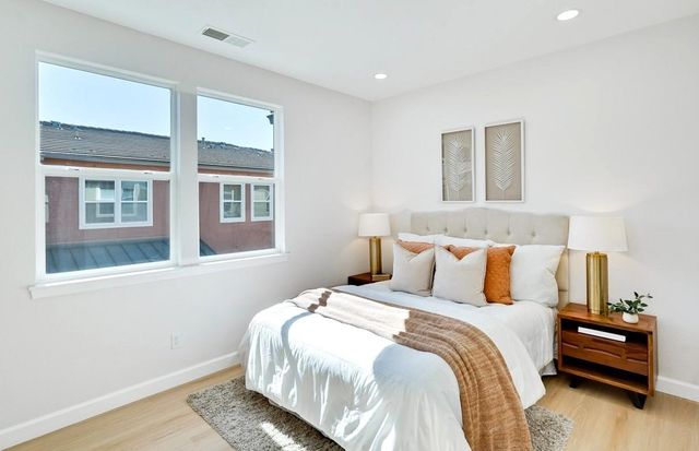 589 San Remi Terrace 55, Sunnyvale, CA 94085