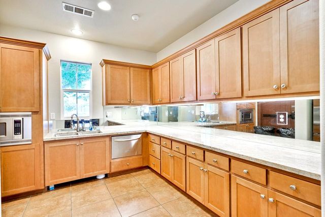 589 San Remi Terrace 55, Sunnyvale, CA 94085