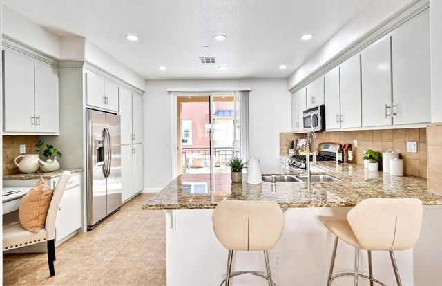 589 San Remi Terrace 55, Sunnyvale, CA 94085