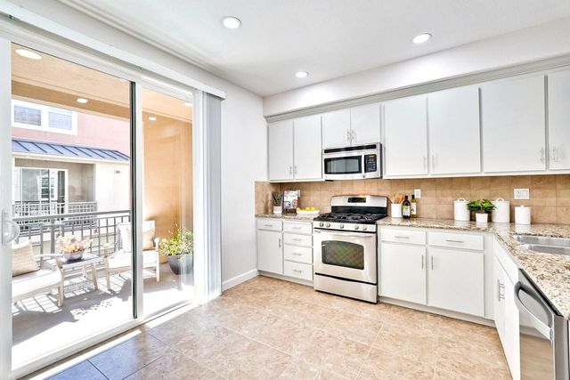 589 San Remi Terrace 55, Sunnyvale, CA 94085