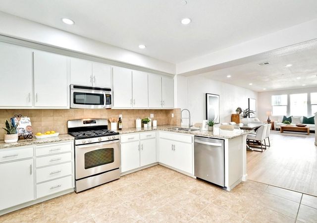 589 San Remi Terrace 55, Sunnyvale, CA 94085