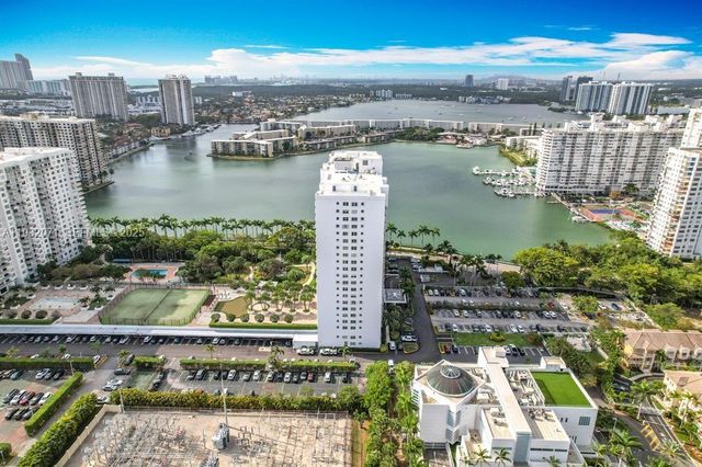 2801 NE 183rd St 1504W, Aventura, FL 33160