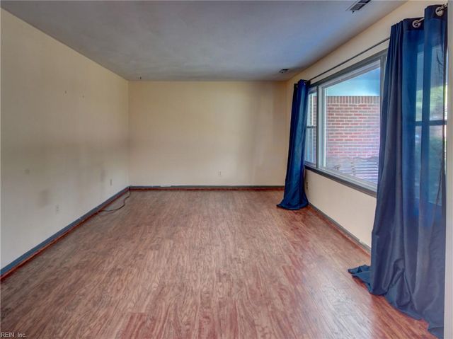 4124 Meadowview RD, Portsmouth, VA 23703
