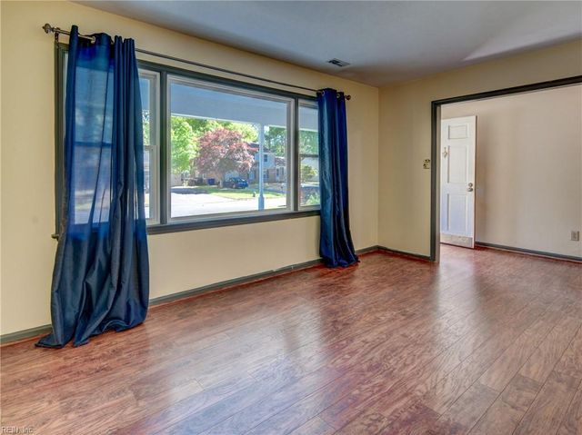 4124 Meadowview RD, Portsmouth, VA 23703