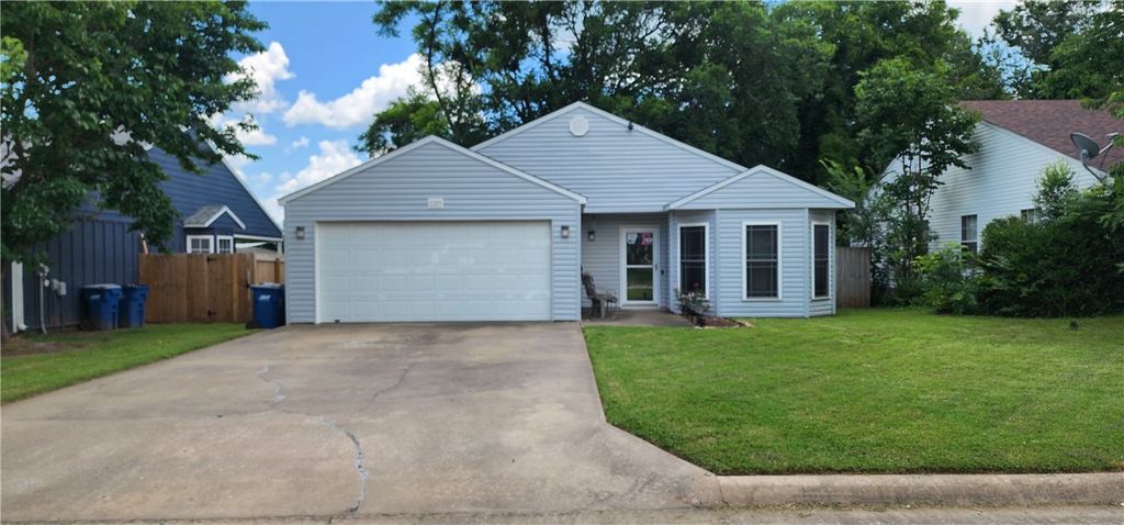 1210 Spring Street, Bentonville, AR 72712