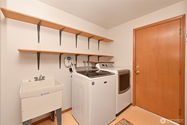 1529 Ilwaco Avenue NE, Renton, WA 98059