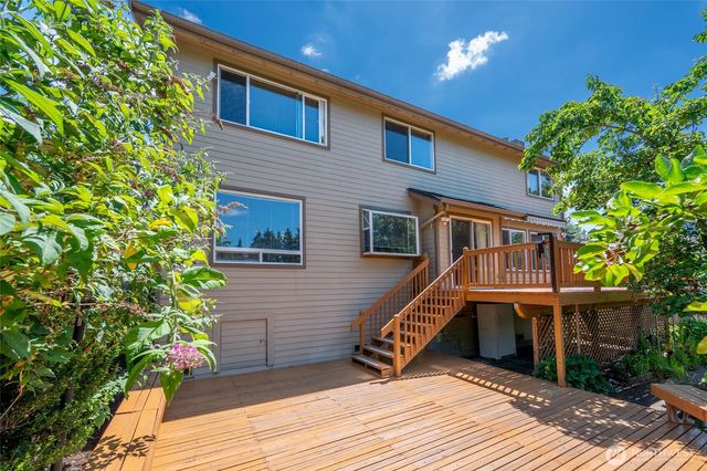 1529 Ilwaco Avenue NE, Renton, WA 98059