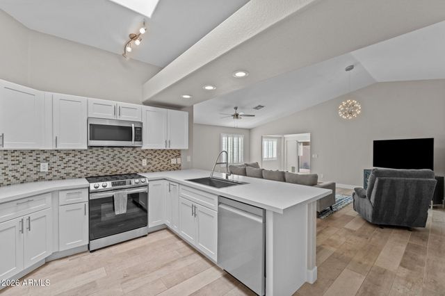 14535 W ZUNI Trail, Surprise, AZ 85374