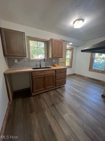 19819 Harvard Avenue, Warrensville Heights, OH 44122