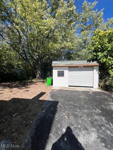 19819 Harvard Avenue, Warrensville Heights, OH 44122