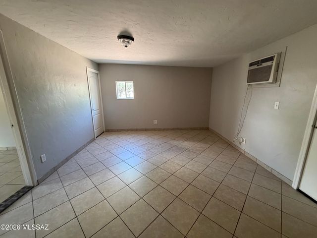 1354 W Sonora Street, Tucson, AZ 85745