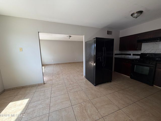 1354 W Sonora Street, Tucson, AZ 85745