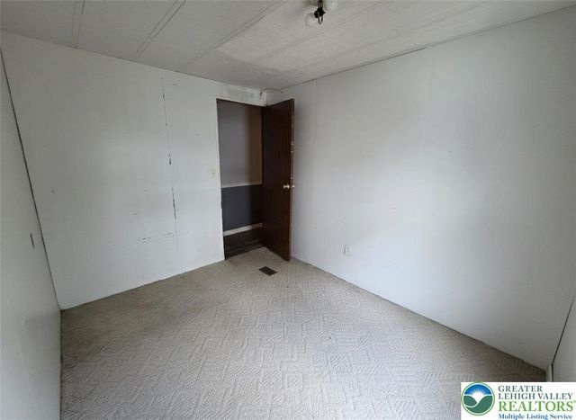 6337 Nisbet Court, Washington Twp, PA 18080