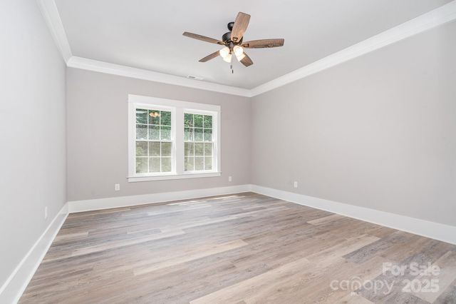 7221 Static Way 13, Sherrills Ford, NC 28673