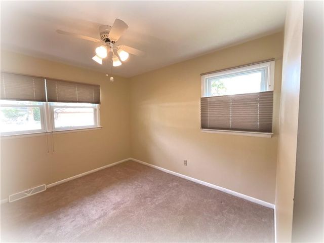 1711 Seneca Street, Leavenworth, KS 66048