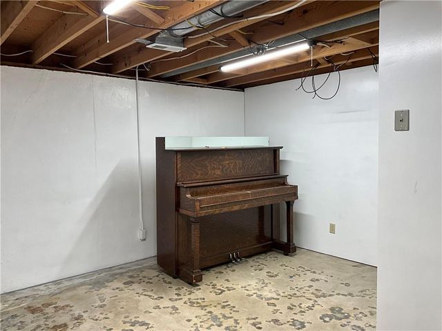 1711 Seneca Street, Leavenworth, KS 66048