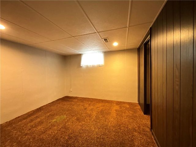 1711 Seneca Street, Leavenworth, KS 66048