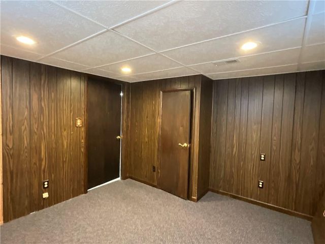 1711 Seneca Street, Leavenworth, KS 66048