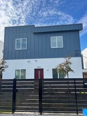 5877 Towne, Los Angeles, CA 90003