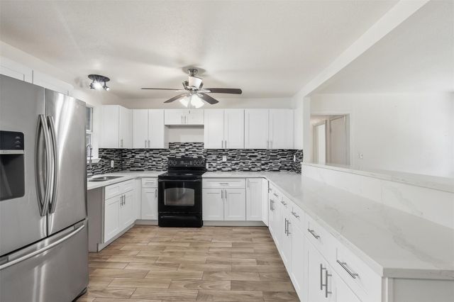 26462 Spanish Oaks Drive, New Caney, TX 77357