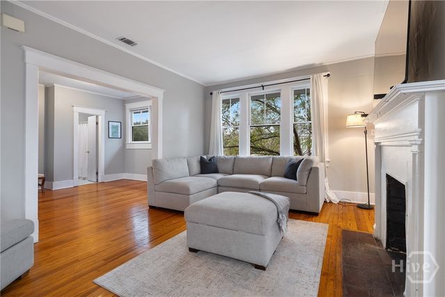 201 E 49th Street, Savannah, GA 31405