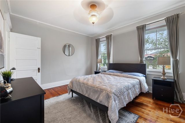 201 E 49th Street, Savannah, GA 31405