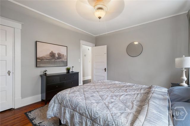 201 E 49th Street, Savannah, GA 31405