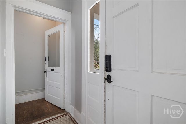 201 E 49th Street, Savannah, GA 31405