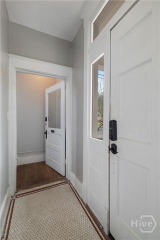 201 E 49th Street, Savannah, GA 31405