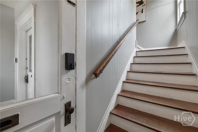 201 E 49th Street, Savannah, GA 31405