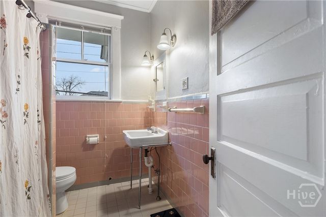 201 E 49th Street, Savannah, GA 31405