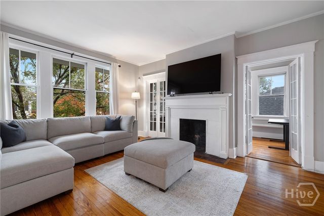 201 E 49th Street, Savannah, GA 31405