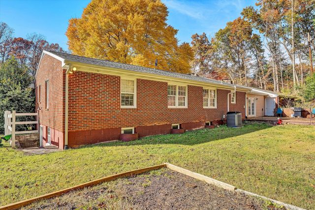 2320 Grassy Hill RD, Rocky Mount, VA 24151
