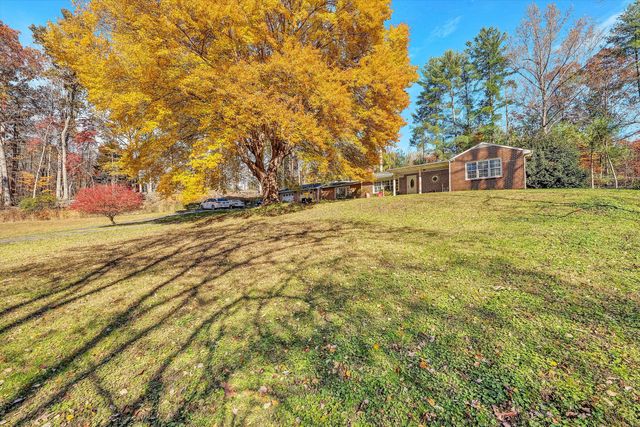 2320 Grassy Hill RD, Rocky Mount, VA 24151