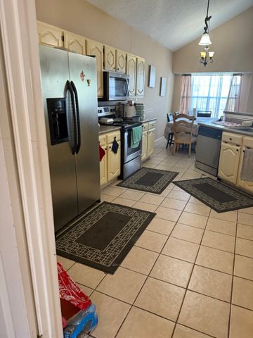 1603 Raton Drive, Arlington, TX 76018